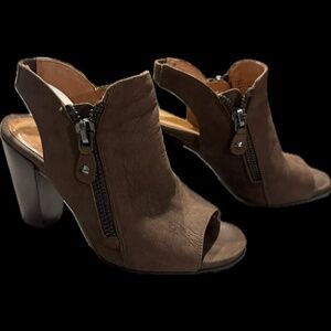 Gentle Souls Nubuck Slingback size 6